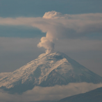 Recuperan cuerpos de tres excursionistas en volcán ecuatoriano