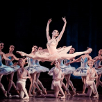 Un ballet ucraniano olvida los males de la guerra con espectáculos en París