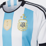 Argentinos ansiosos por la nueva camiseta de la selección; se agotaron a las pocas horas