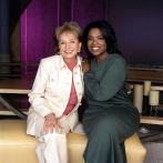 Oprah lamenta muerte de la pionera del periodismo femenino: “Sin Barbara Walters no habría existido yo”
