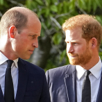 Príncipe Harry acusa a la familia real de pasar información 