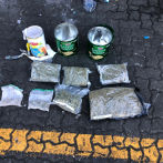Ocupan siete paquetes de marihuana camuflados en latas de té y galletas