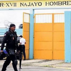 Interno ultima a dos de sus compañeros de celda durante riña en la cárcel de Najayo