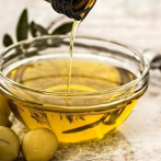 El aceite de orujo de oliva reduce el colesterol y el perímetro de la cintura