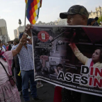 Ministro declara por “genocidio”, siguen protestas en Perú