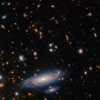 Webb destaca una galaxia espiral entre miles