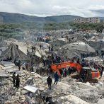 Rescatadas una madre y una niña de dos años tras 44 horas bajo los escombros de un edificio en Turquía