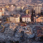 Culpan de tragedia de sismos en Turquía a violación de norma de edificación