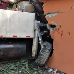 Cinco heridos luego que camión se estrellara contra vivienda en la vía alterna entre Montellano y Sosúa