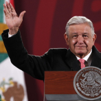 López Obrador recibe a directivos y técnicos de Tesla en Palacio Nacional