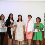 Asociación de Esposas de Oficiales festeja el Día Internacional de la Mujer