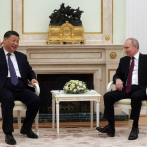 Putin y Xi Jinping comienzan las negociaciones formales en el Kremlin