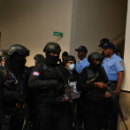 Dos mil pesos a la semana, dos t-shirts y zapatos sin cordones: Las restricciones en la cárcel del Palacio de Justicia