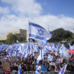 Israel: Protestas masivas y huelga aumentan presión sobre Netanyahu