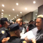 Enfrentamiento entre selección peruana de fútbol y Policía Nacional en Madrid