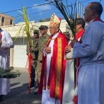 Monseñor Ozoria encabeza procesión de Domingo de Ramos