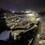 Tornado mortal en EEUU: Sobrevivientes cuentan escombros y edificios destruidos
