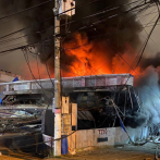 Se incendia tienda de aires acondicionados en la 27 de Febrero