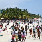Se percibe mayor asistencia a playas de Boca Chica este Sábado Santo