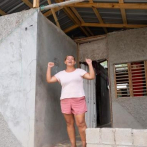 Entregan ajuares a familias afectadas por ventarrón en Azua