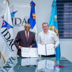 Migración e IDAC firman acuerdo para optimizar los servicios que ofrecen