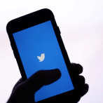 Twitter crea confusión tras retirar marca de verificación