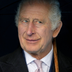 Rey británico Carlos III pasa su tercer día hospitalizado tras operación de próstata