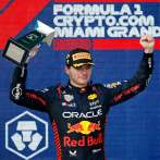 Verstappen se le adelanta a 'Checo' y a Alonso y gana el Gran Prix de Miami; ahora lidera el Mundial