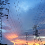 Abinader emite decreto declarando de alto interés nacional proyectos de generación eléctrica