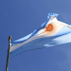 Ministro de Economía de Argentina anuncia préstamos del BID y BM por US$1,300 millones