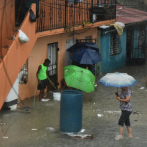 Viviendas de los barrios Juan Valdez y Caliche de Los Ríos se inundan tras desborde de cañadas