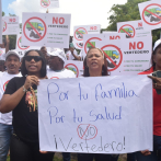 Residentes de Pedro Brand acuden a Medio Ambiente en rechazo a instalación de relleno sanitario