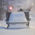 Una tormenta de nieve complica la movilidad en el Medio Oeste de EE.UU. en Navidad