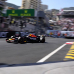Verstappen logra su primera 'pole' en Mónaco, Alonso queda en el segundo lugar