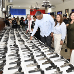 Ministerio Público entrega a Interior y Policía 719 armas decomisadas en la provincia Duarte
