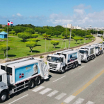 Ayuntamiento Santo Domingo Este entrega 29 camiones recolectores de basura