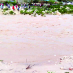 Salud Pública encabeza limpieza de zonas inundadas en la región sur