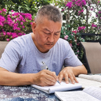 Millonario chino de 56 años reprueba por vez 27 examen para entrar a la universidad