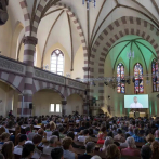 ¿Puede un chatbot predicar un buen sermón? Cientos asisten a servicio de la iglesia para averiguarlo