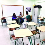 En Sabana Perdida Inglés de Inmersión no tiene los maestros y un solo profesor da clases interdiario
