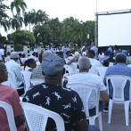 Documental sobre Caamaño se presenta ante gran convocatoria en parque Independencia