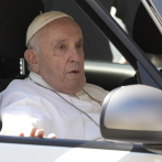 El Papa sale del hospital luego de operación: 