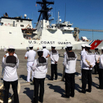 Guardia Costera de EEUU descarga cocaína interceptada en El Caribe con valor de más de 186 millones
