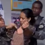 Disponen arresto de seis policías que agredieron a una fiscal en Higüey