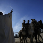 Huasos reciben bendición en Santuario Nacional de Maipu