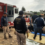 Mueren 27 personas al caer autobús de pasajeros a un barranco en México