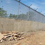 Ministro de Defensa dice están trabajando “sin parar” en la construcción de verja fronteriza