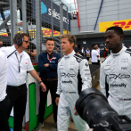 Brad Pitt rueda en Silverstone coincidiendo con el GP de Gran Bretaña
