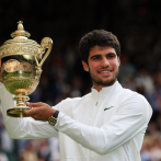 Alcaraz no se doblega ante Djokovic y gana su primer Wimbledon