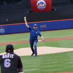 El doctor Ramón Tallaj lanza primera bola en partido entre Dodgers y Mets en Citi Field
